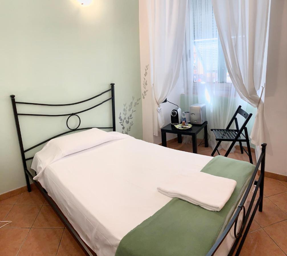 Affittacamere Virginia'S Rooms Генуя Экстерьер фото