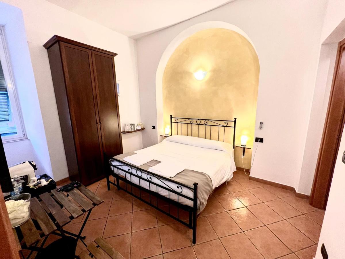 Affittacamere Virginia'S Rooms Генуя Экстерьер фото