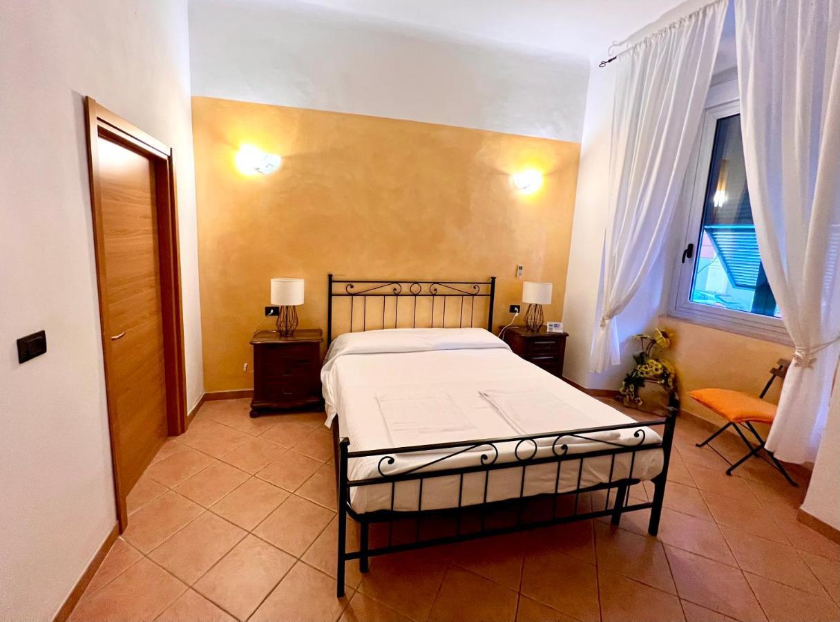 Affittacamere Virginia'S Rooms Генуя Экстерьер фото